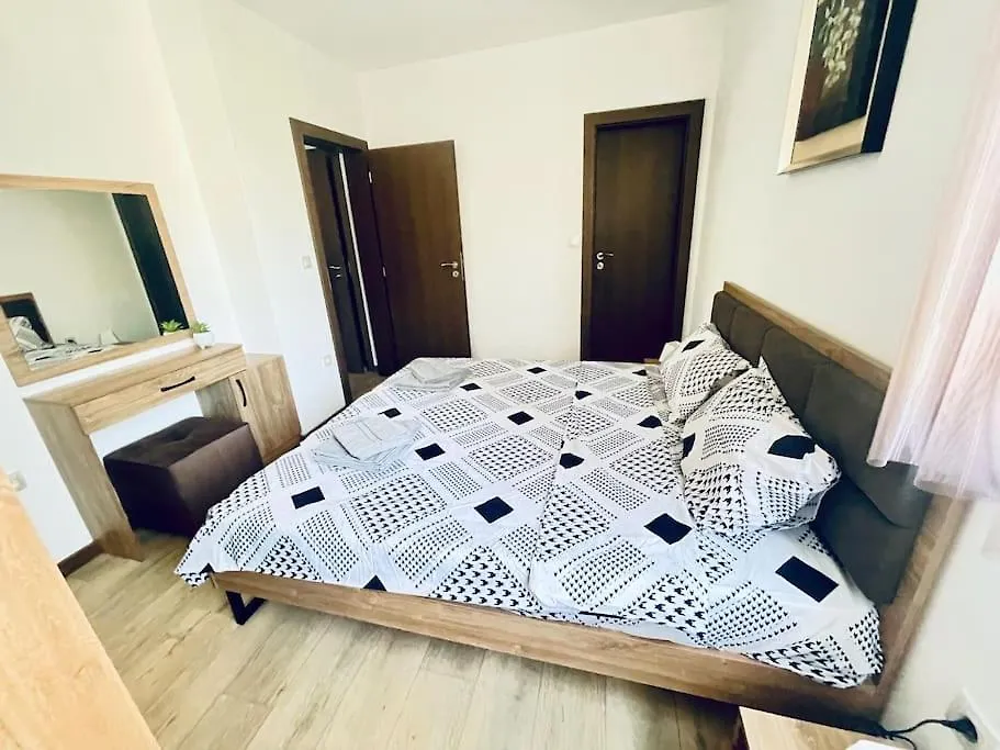 Elegance Estate - Free Parking Apartment Varna Bulgaria