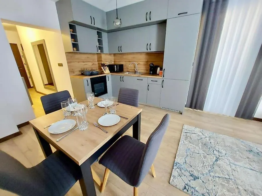 Elegance Estate - Free Parking Apartman Várna