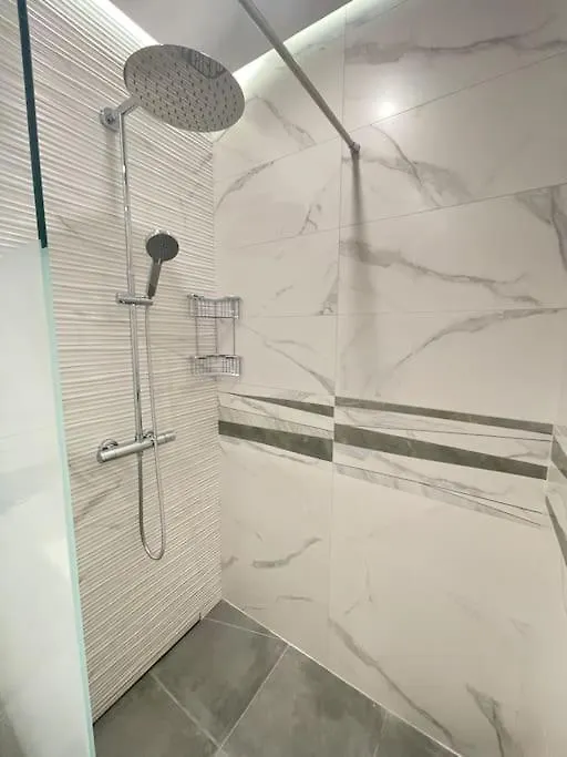 Elegance Estate - Free Parking Apartman Várna