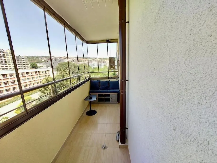 Elegance Estate - Free Parking Apartman Várna