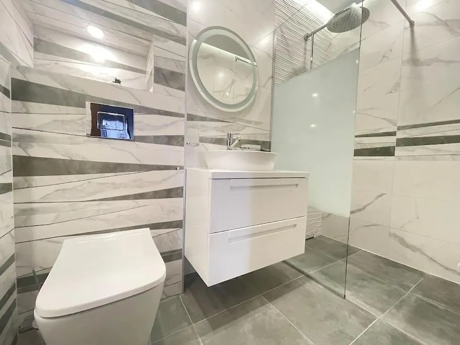 Elegance Estate - Free Parking Apartman Várna Bulgária